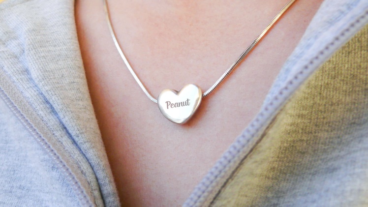 Personalizing Your Cremation Jewelry: Tips and Ideas Personalizing Your Cremat