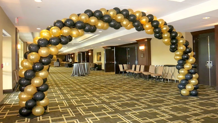 Transforming Your Venue with Balloon Arch Decorations